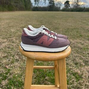 New Balance 237 Women's Mauve and White Sneakers